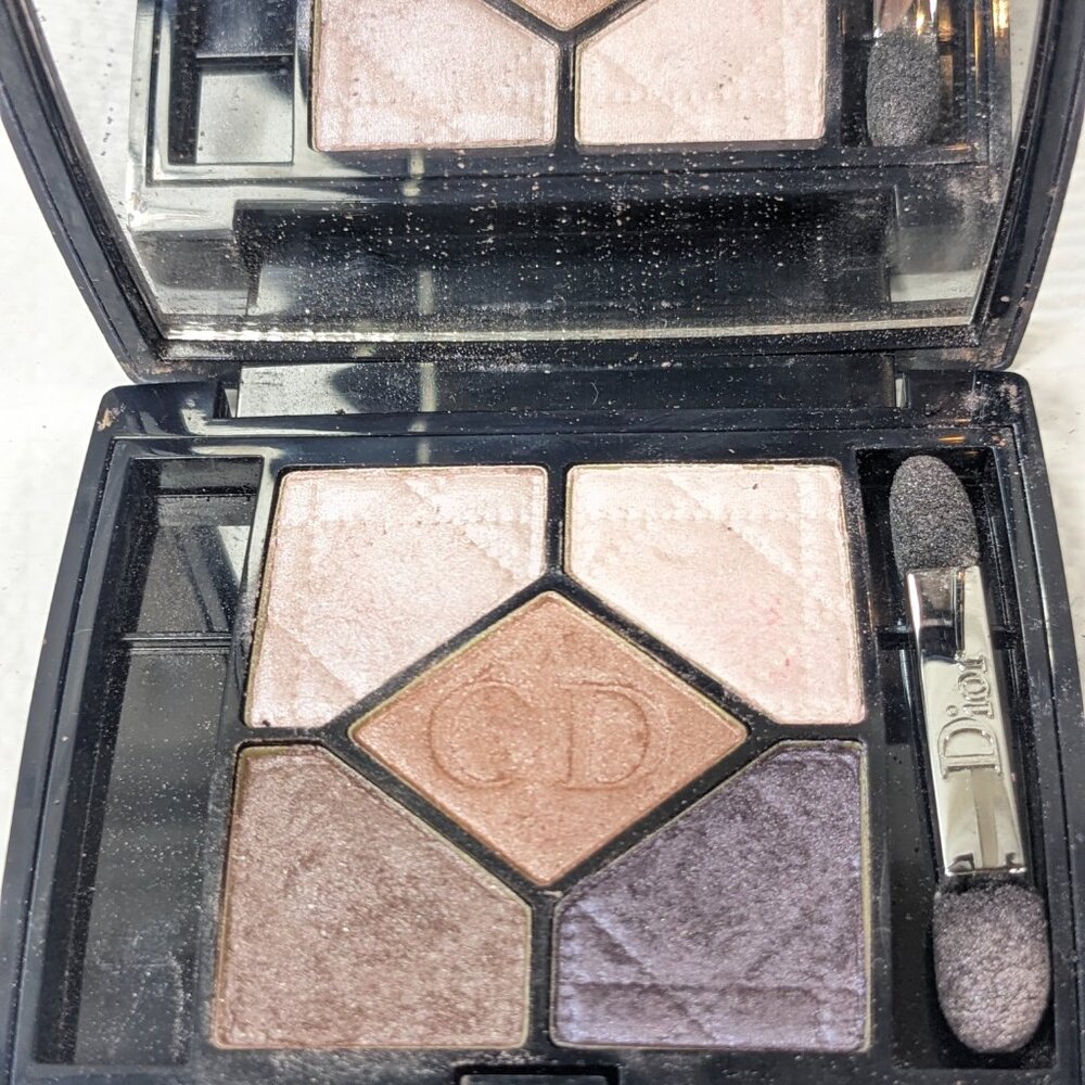 Dior 5 Couleurs Iridescent 809 Petal Shine Eyeshadow Palette‎ Full Size .21 oz - Picture 3 of 10